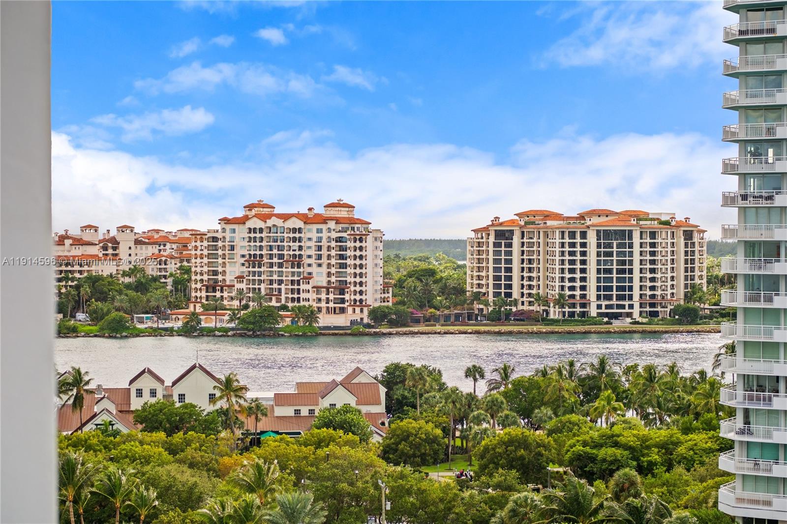 50 S Pointe Dr #1206, Miami Beach FL 33139