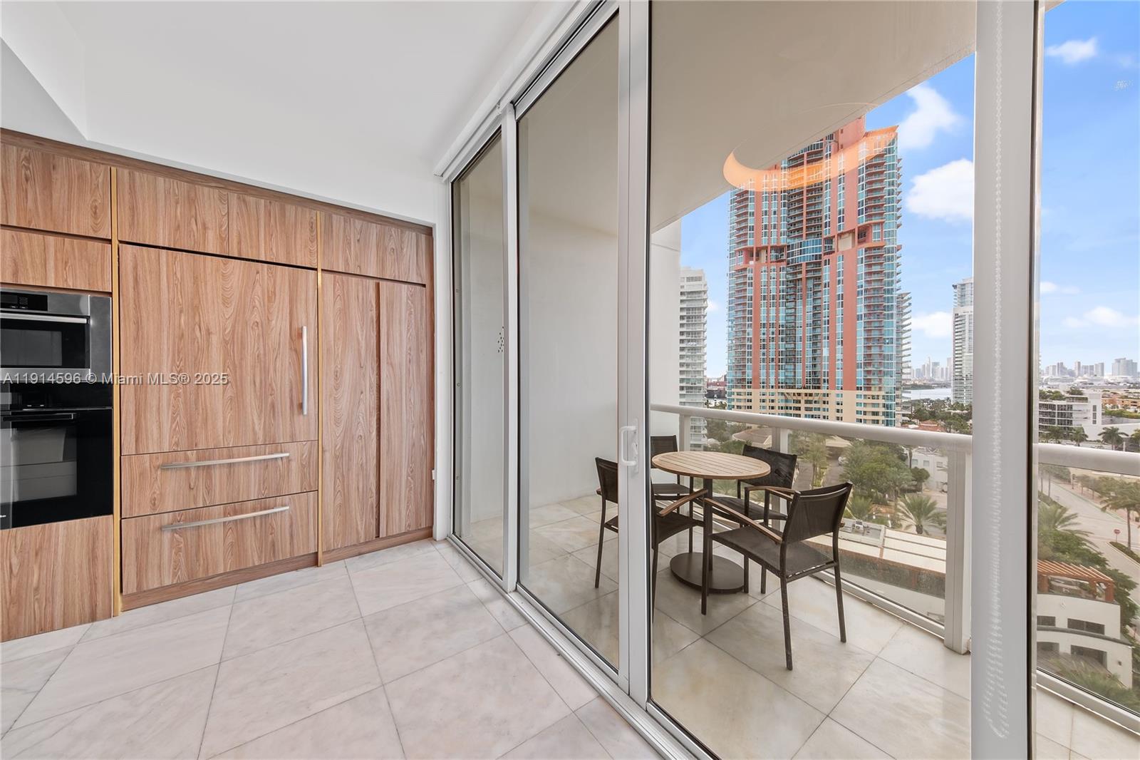 50 S Pointe Dr #1206, Miami Beach FL 33139