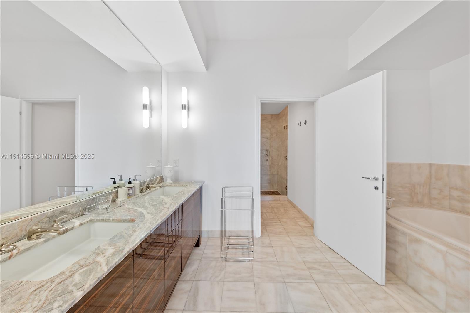 50 S Pointe Dr #1206, Miami Beach FL 33139