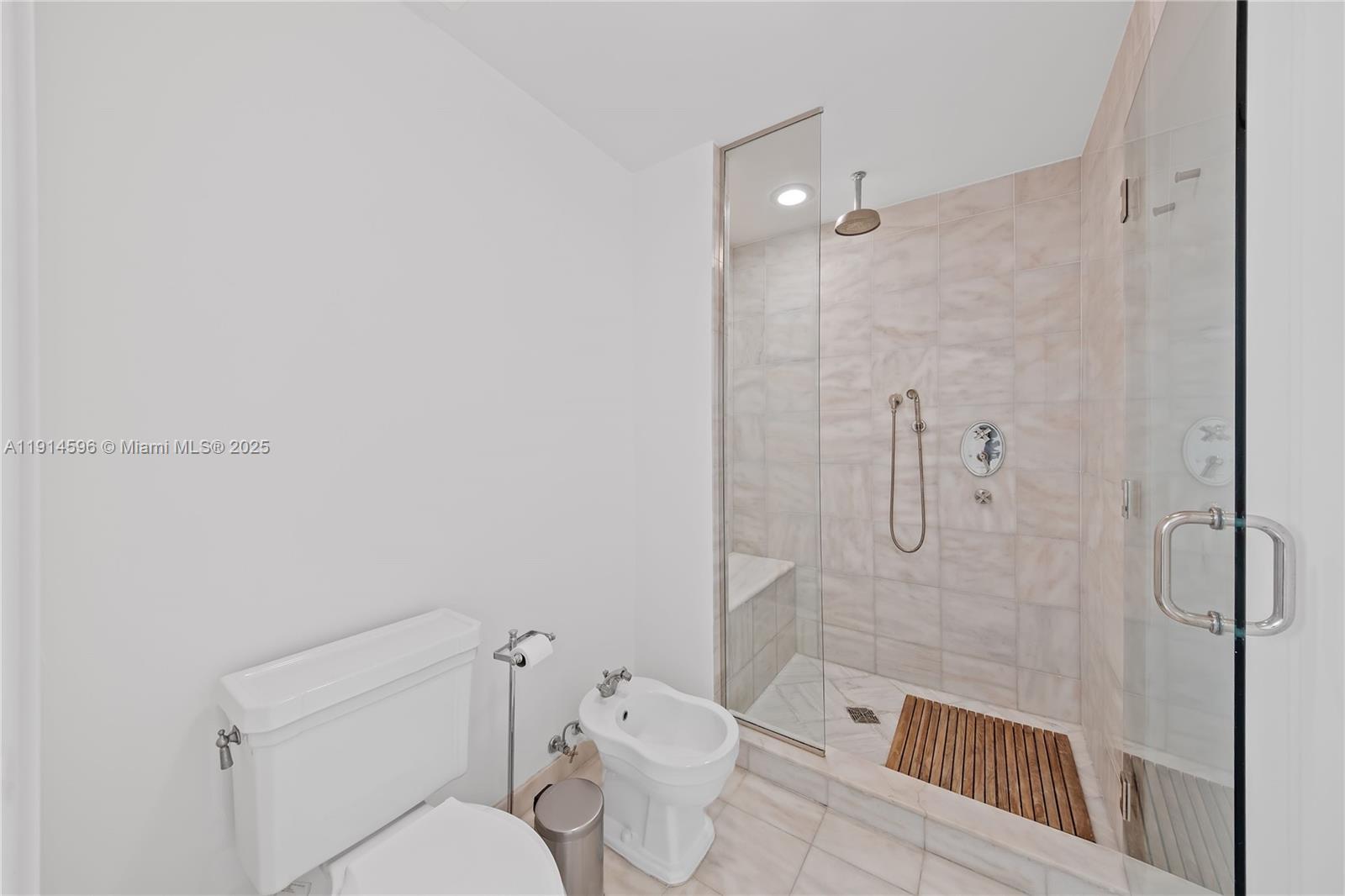 50 S Pointe Dr #1206, Miami Beach FL 33139