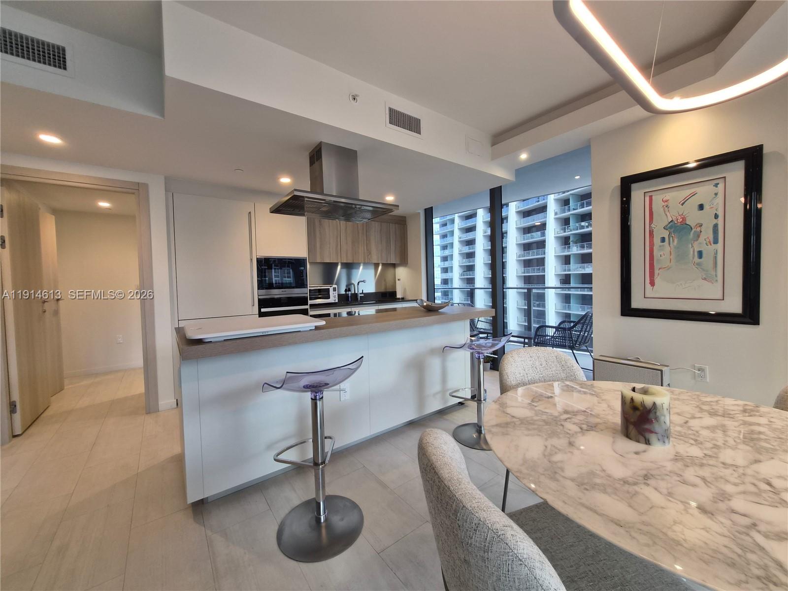1000 Brickell Plz #2101, Miami FL 33131