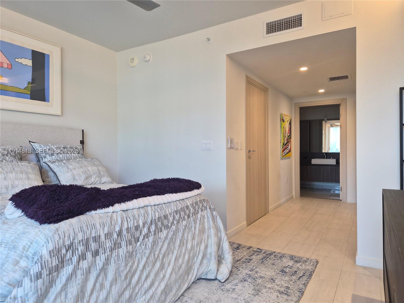 1000 Brickell Plz #2101, Miami FL 33131