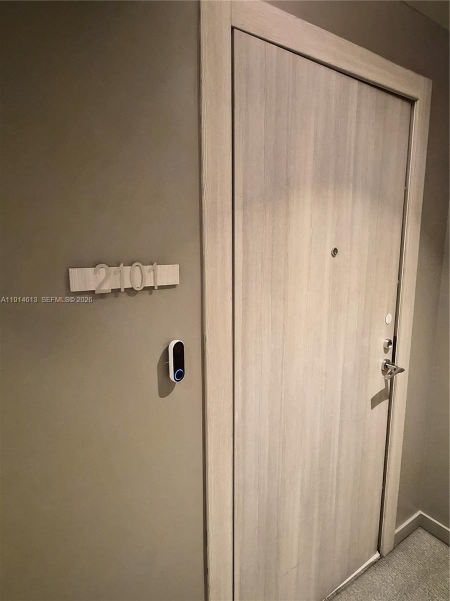 1000 Brickell Plz #2101, Miami FL 33131