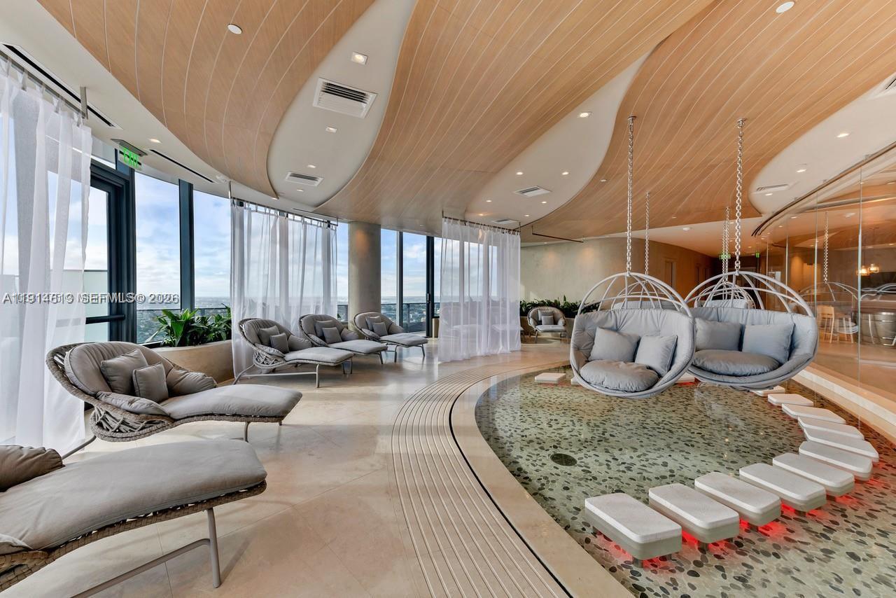 1000 Brickell Plz #2101, Miami FL 33131
