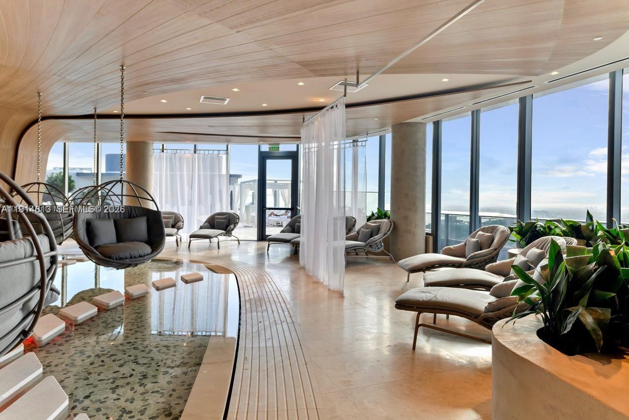 1000 Brickell Plz #2101, Miami FL 33131