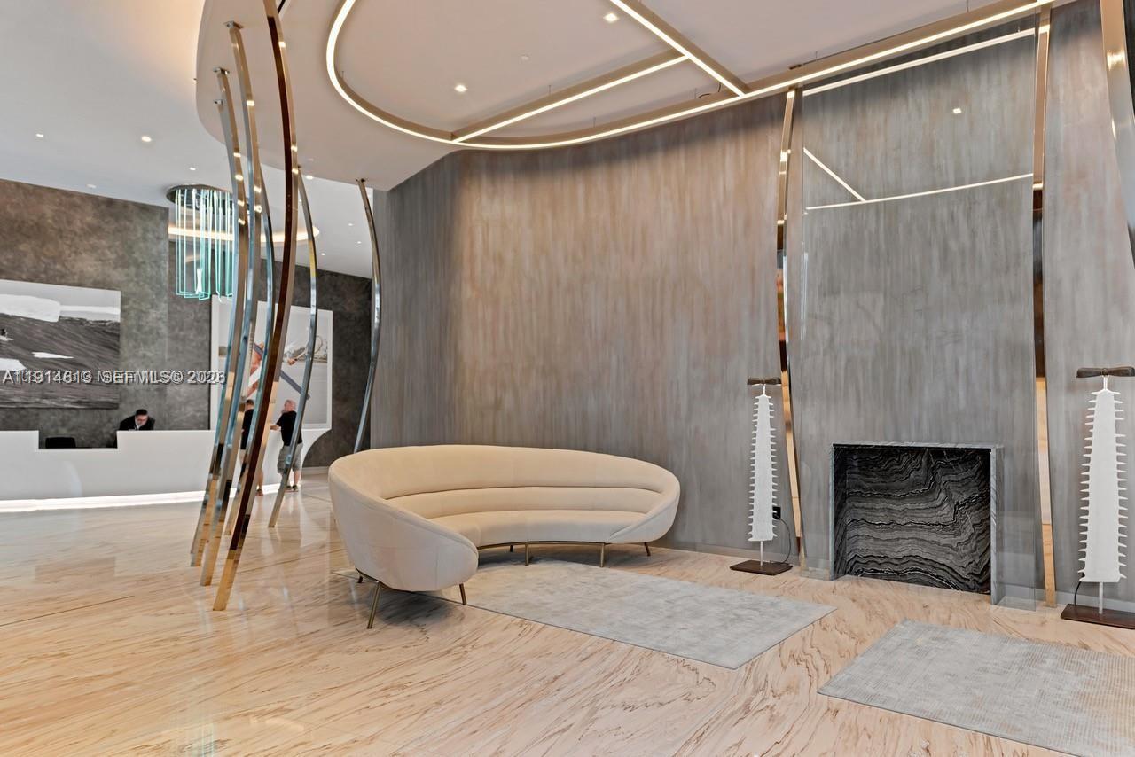 1000 Brickell Plz #2101, Miami FL 33131