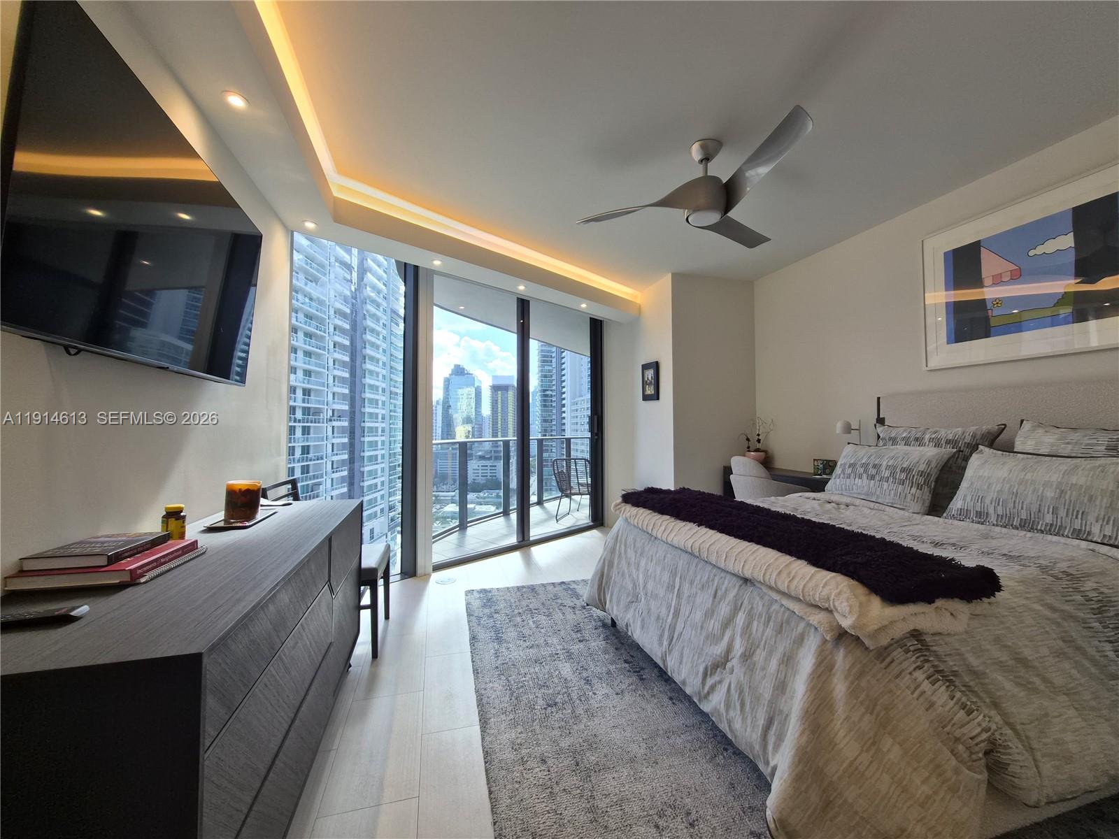 1000 Brickell Plz #2101, Miami FL 33131