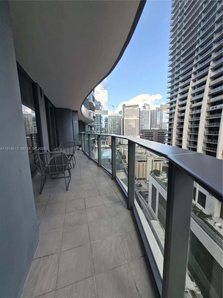 1000 Brickell Plz #2101, Miami FL 33131