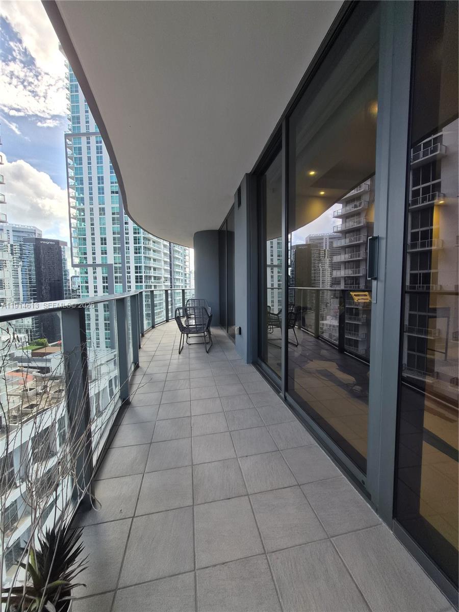 1000 Brickell Plz #2101, Miami FL 33131