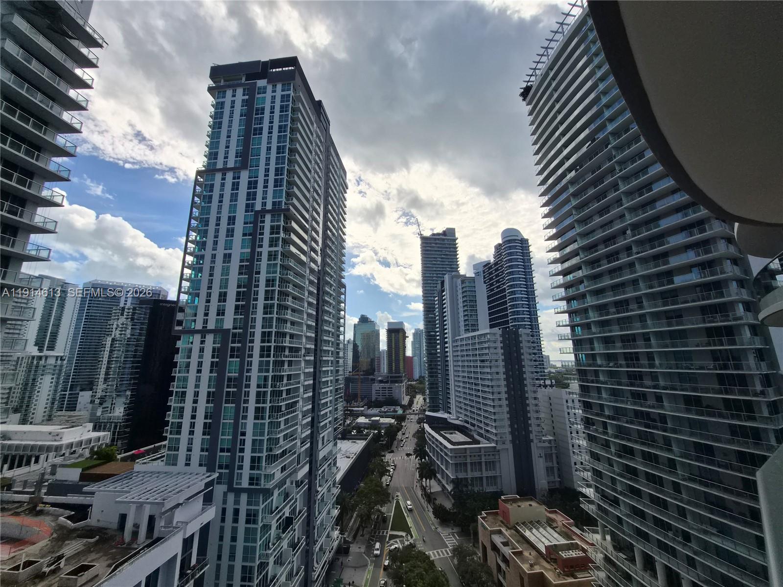 1000 Brickell Plz #2101, Miami FL 33131