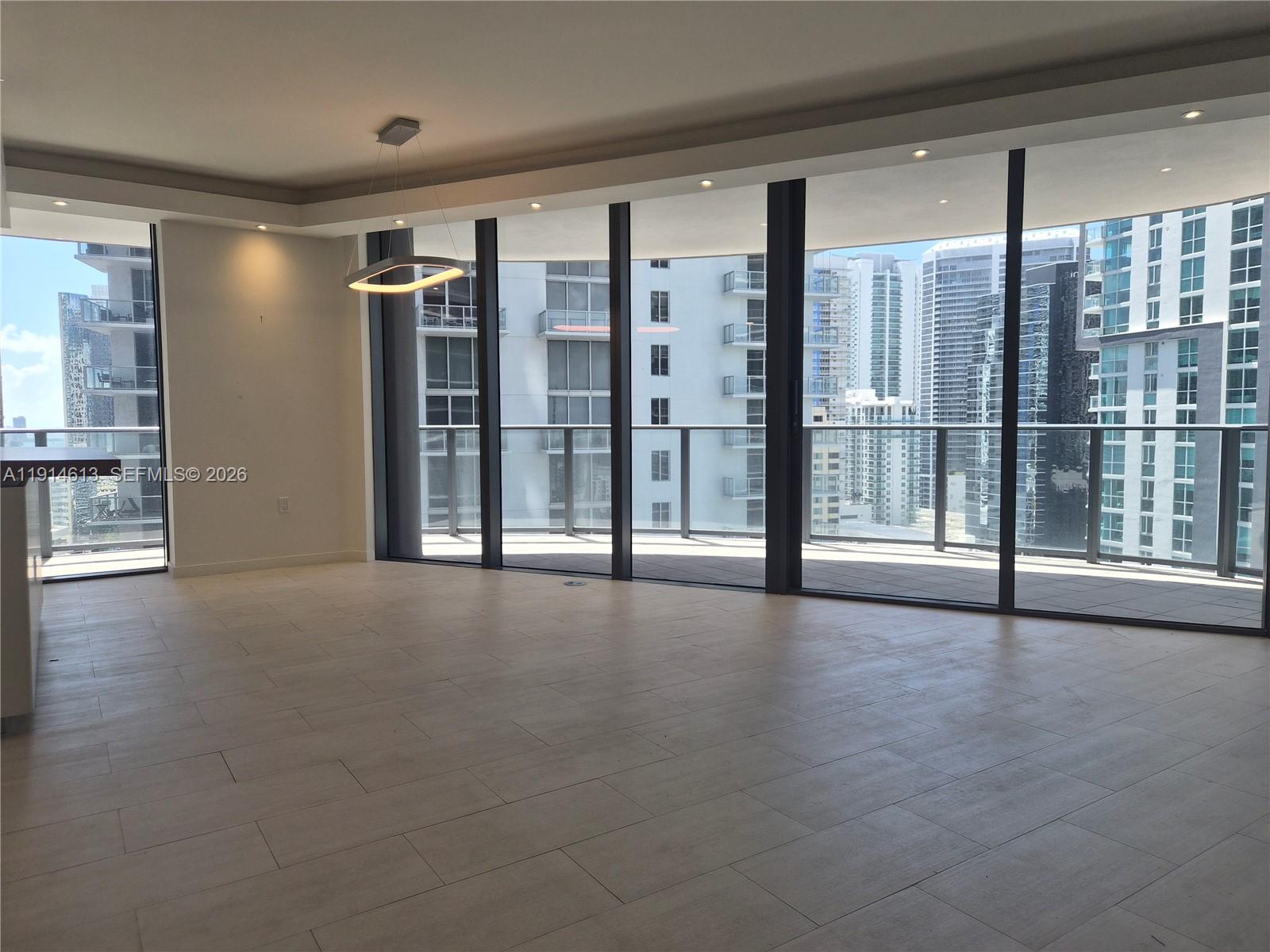 1000 Brickell Plz #2101, Miami FL 33131