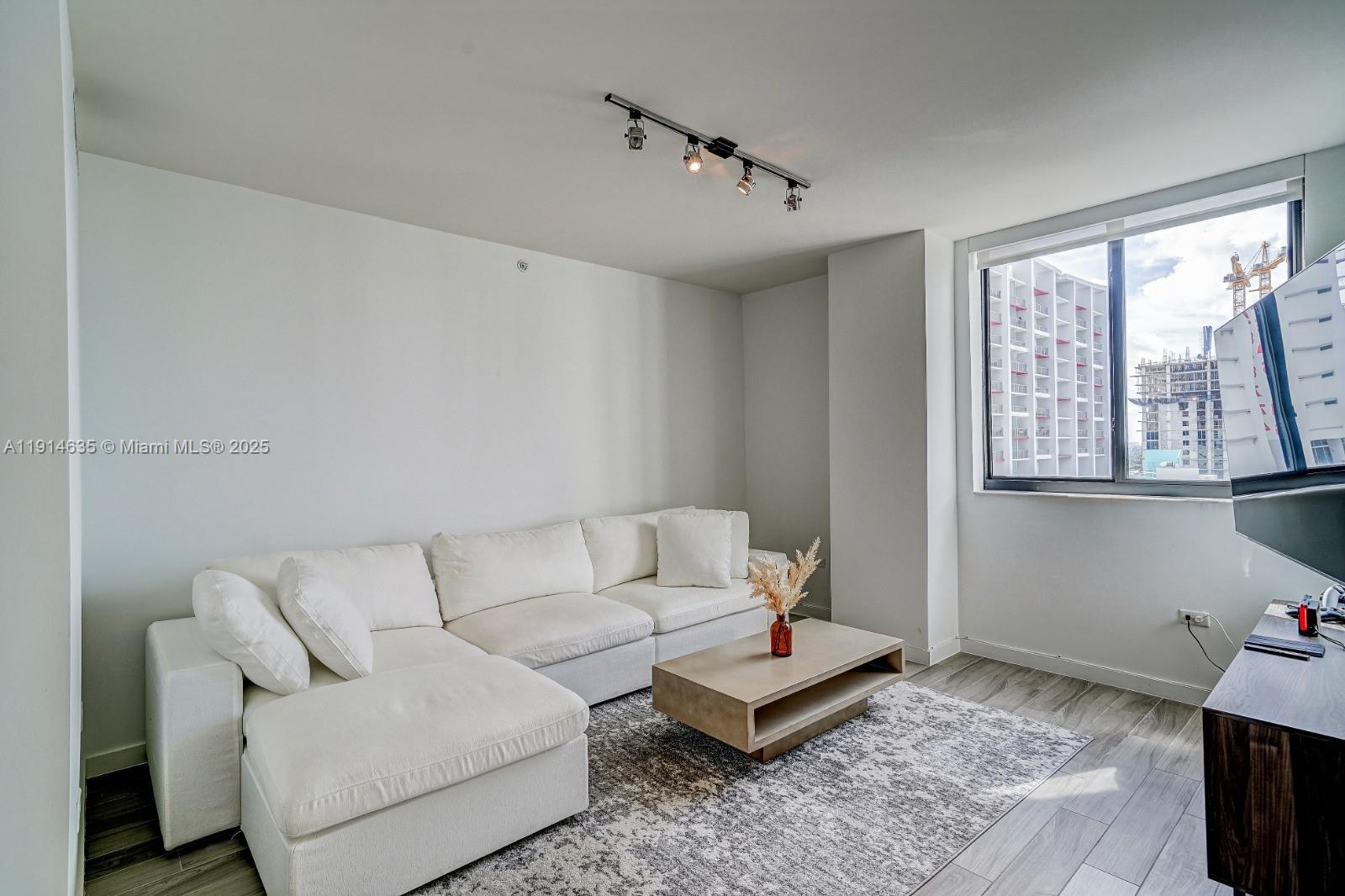 999 SW 1st Ave #1612, Miami FL 33130