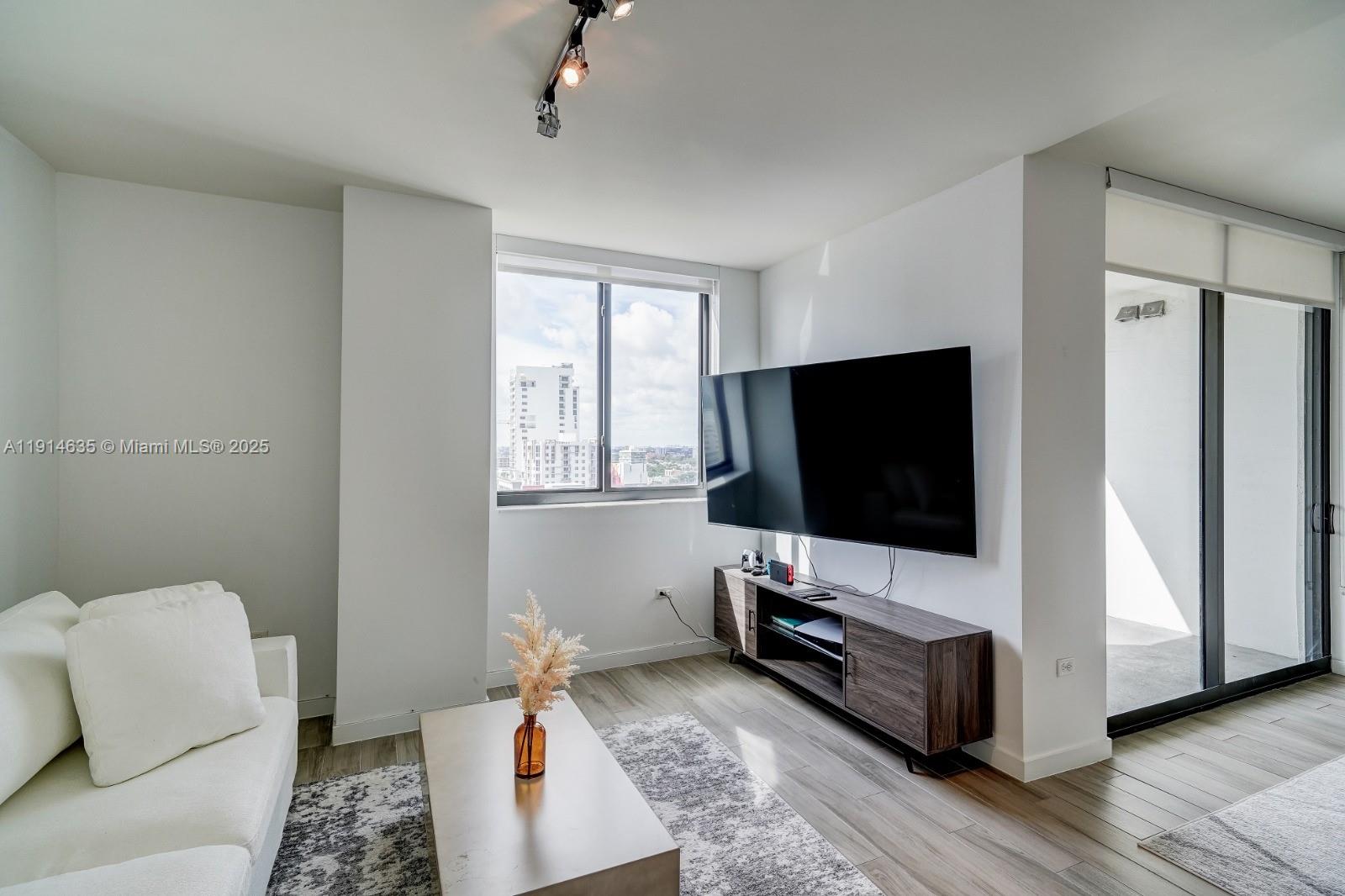 999 SW 1st Ave #1612, Miami FL 33130