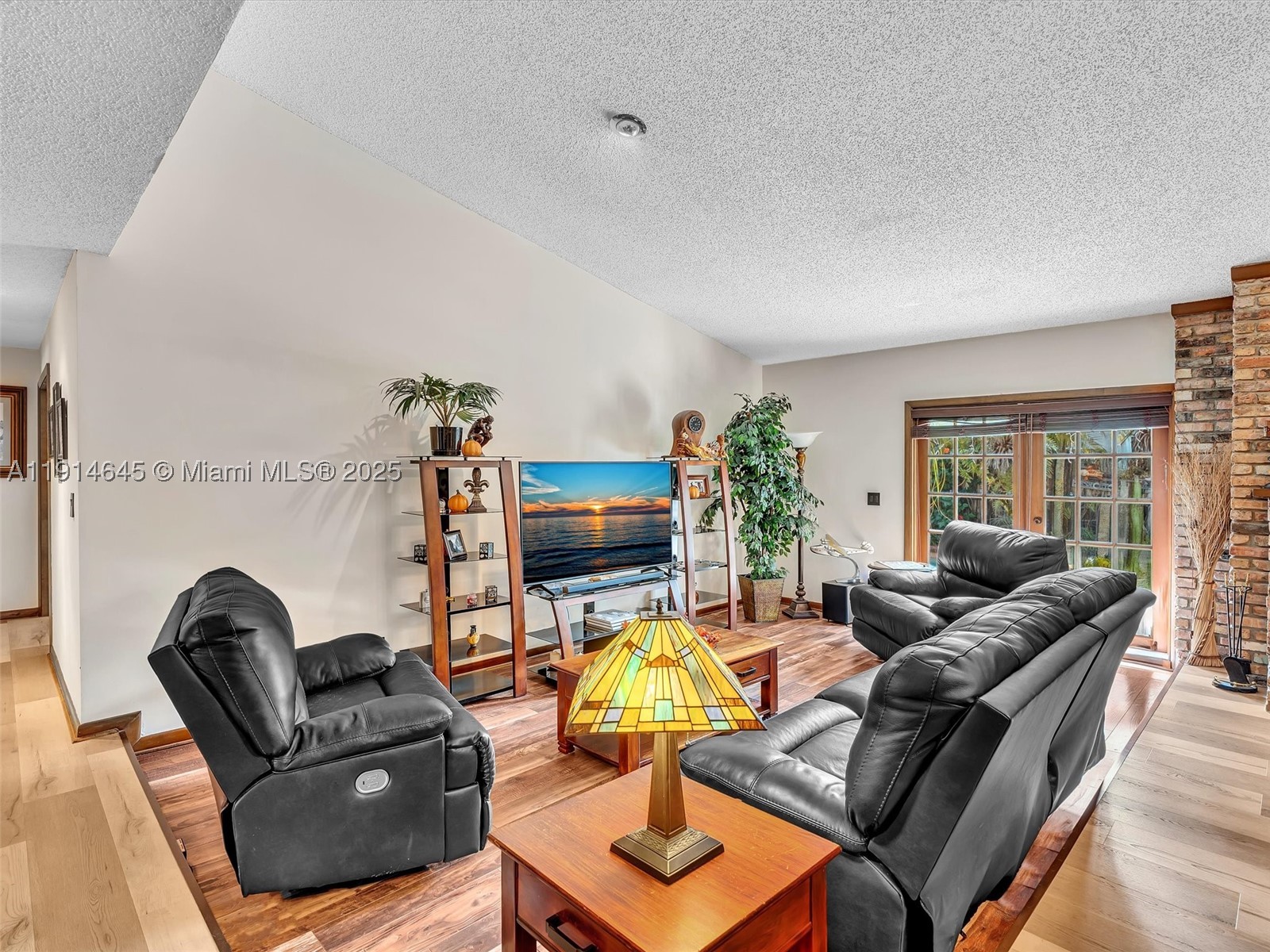 7390 NW 49th St, Lauderhill FL 33319