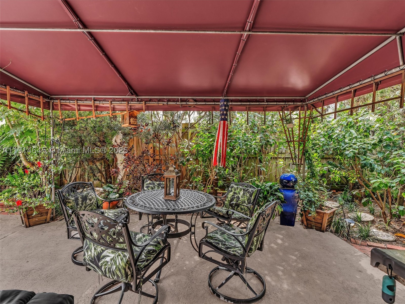 7390 NW 49th St, Lauderhill FL 33319
