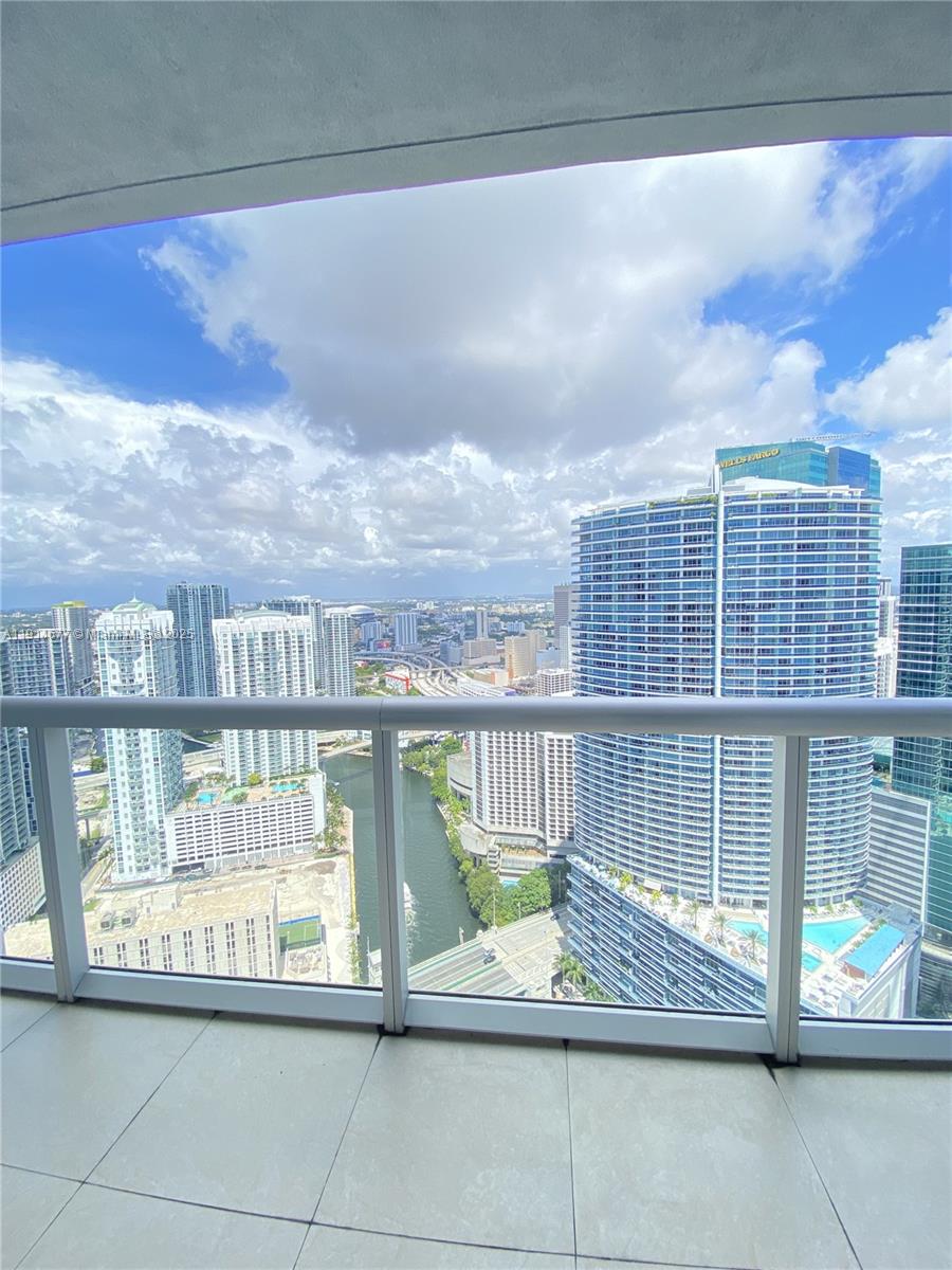 465 Brickell Ave #4604, Miami FL 33131