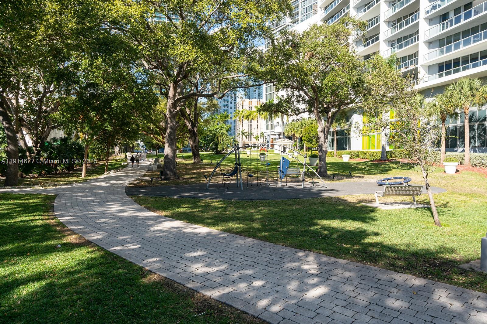 465 Brickell Ave #4604, Miami FL 33131