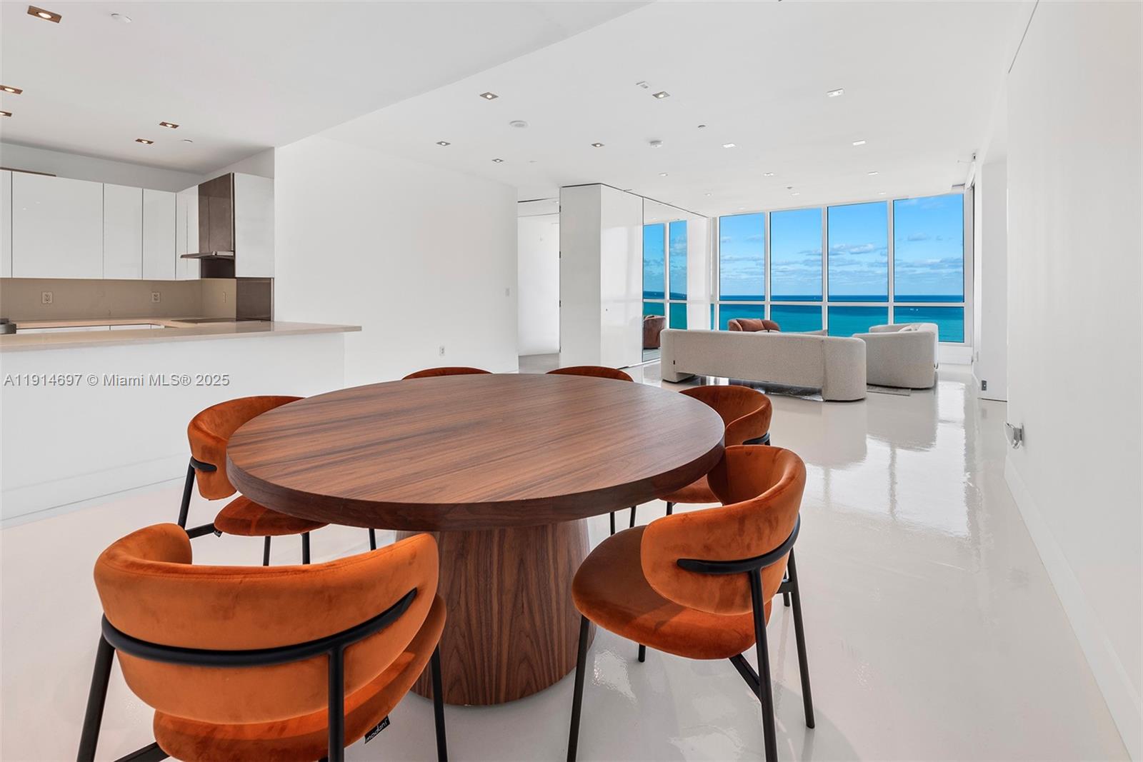 100 S Pointe Dr #2306, Miami Beach FL 33139