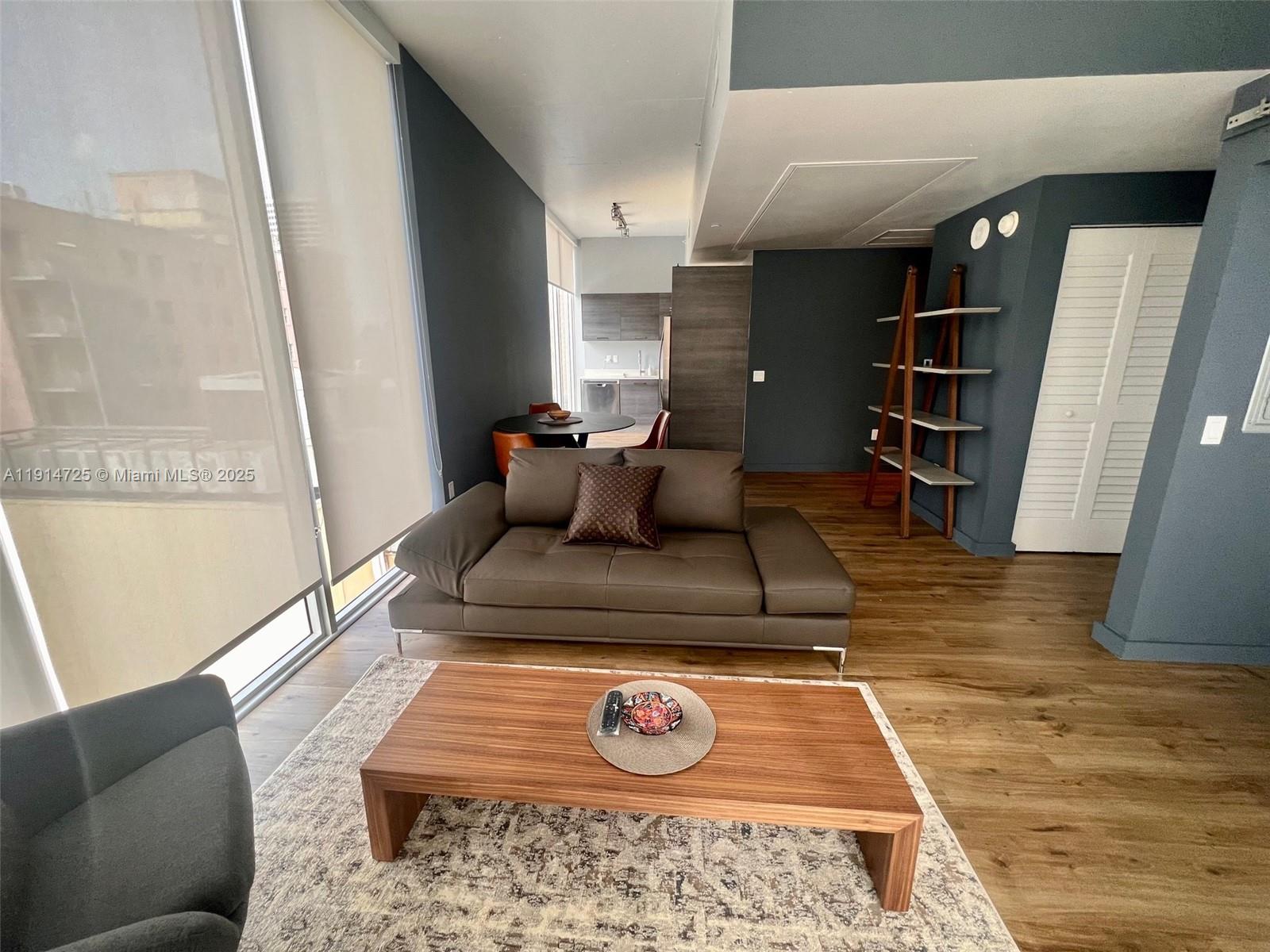 151 SE 1st St #810, Miami FL 33131