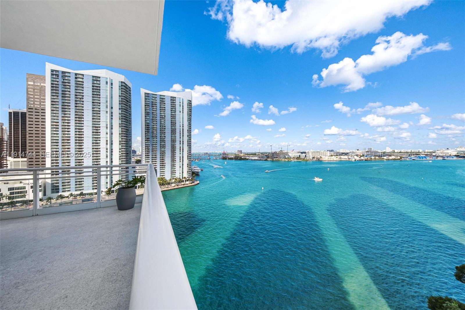 900 Brickell Key Blvd #1403, Miami FL 33131