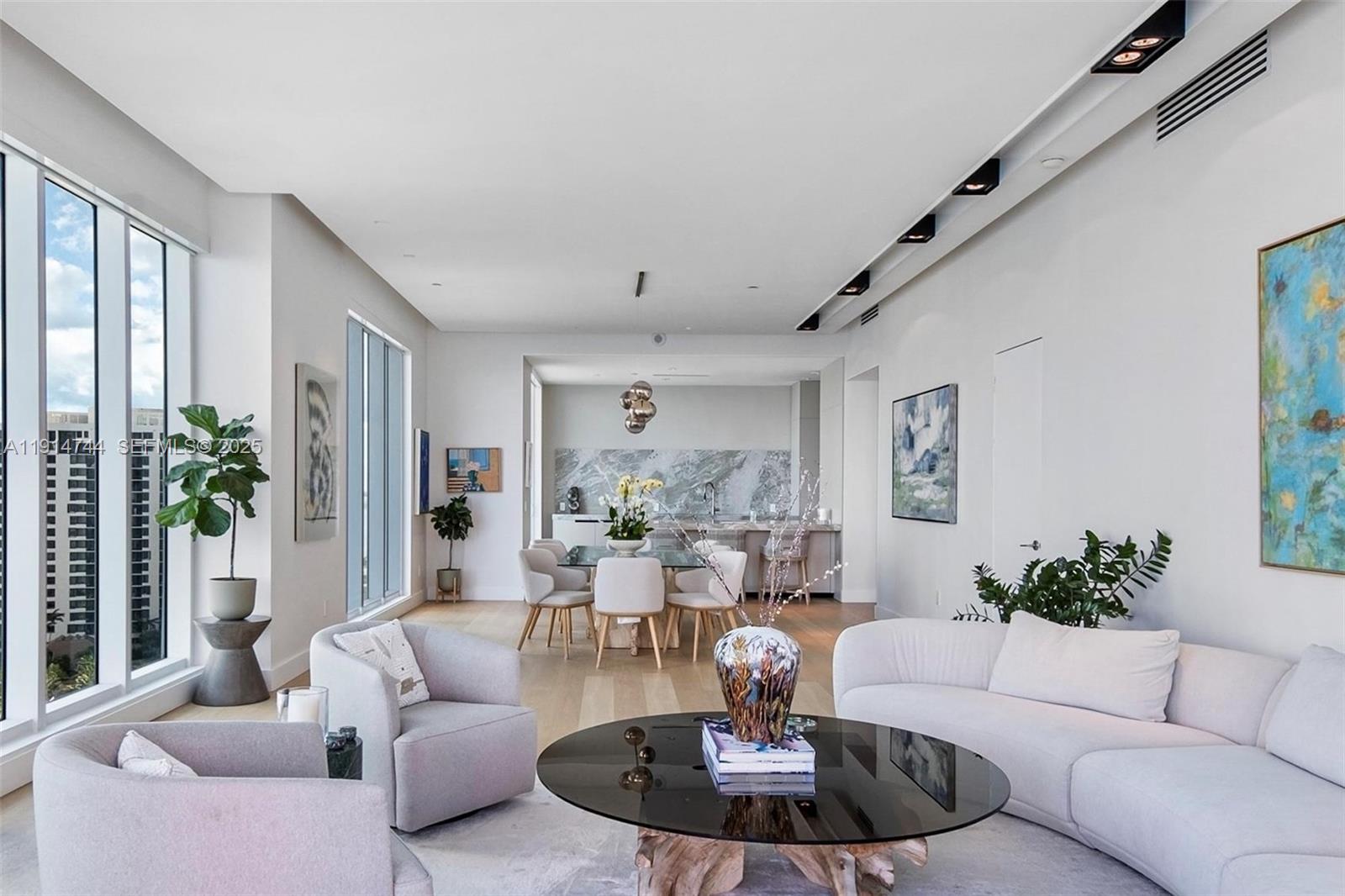 900 Brickell Key Blvd #1403, Miami FL 33131