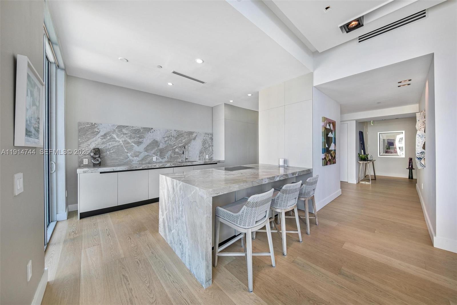 900 Brickell Key Blvd #1403, Miami FL 33131