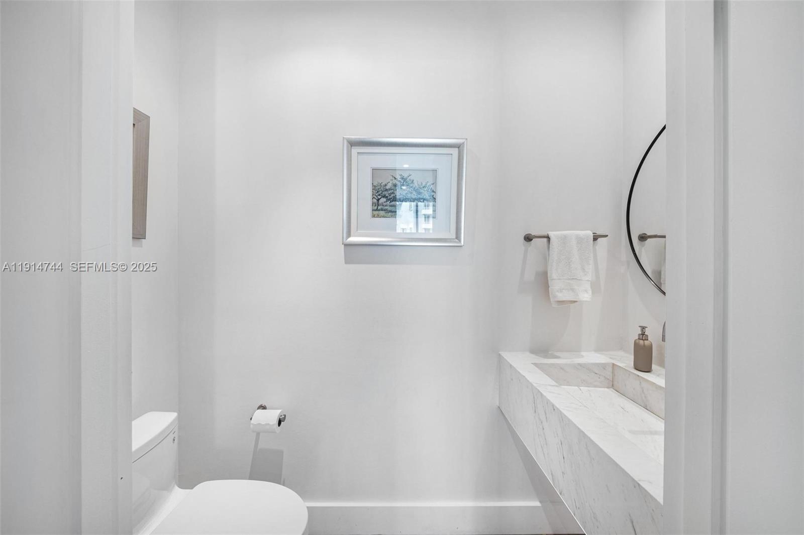 900 Brickell Key Blvd #1403, Miami FL 33131