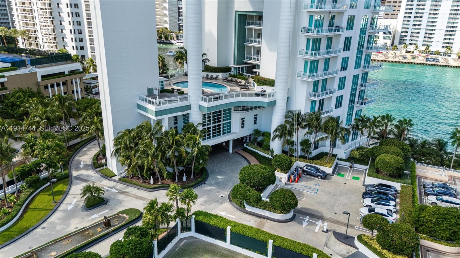 900 Brickell Key Blvd #1403, Miami FL 33131