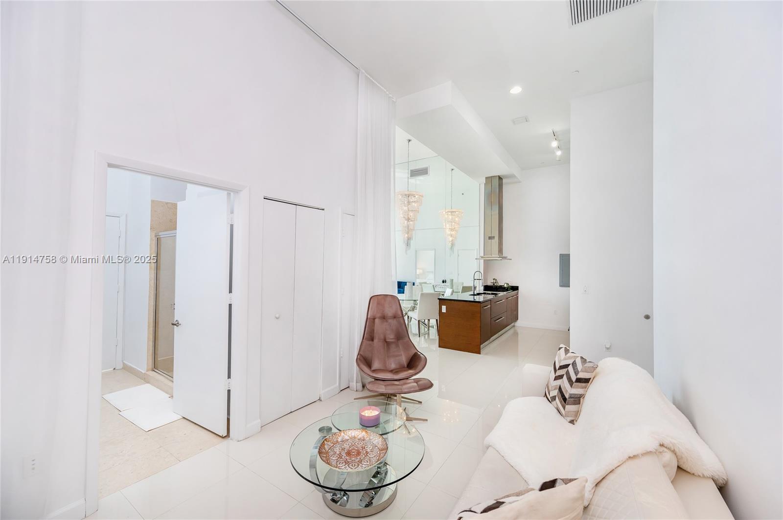 495 SE Brickell Ave #4103, Miami FL 33131