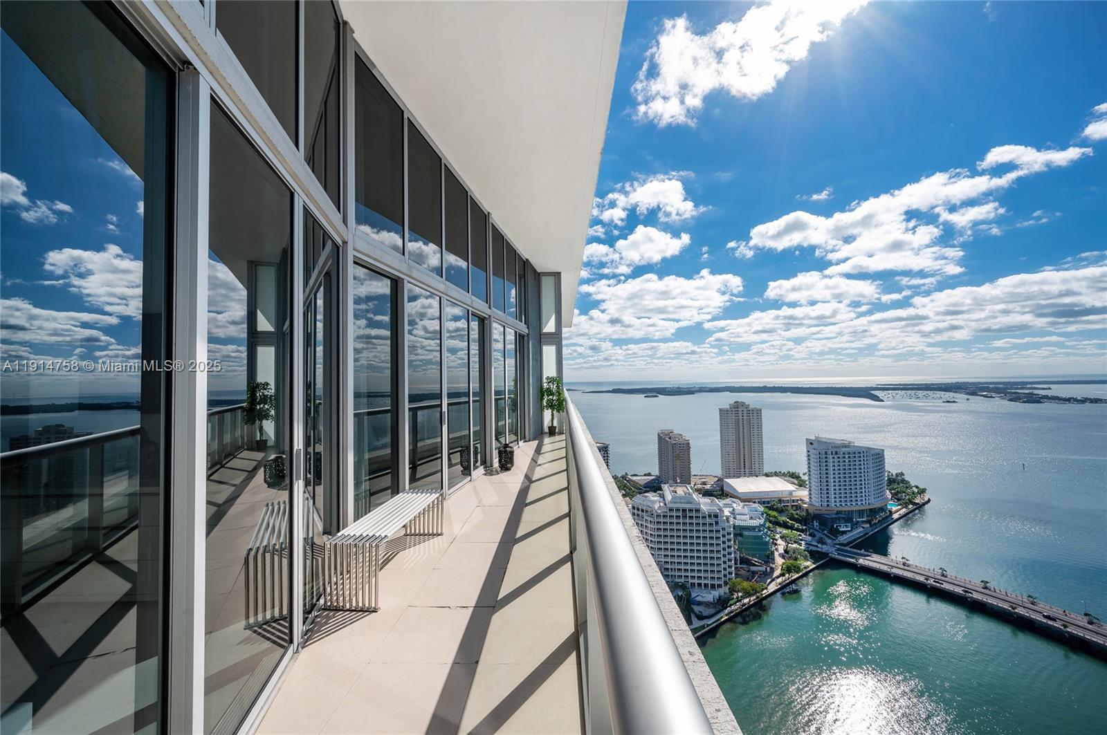 495 SE Brickell Ave #4103, Miami FL 33131