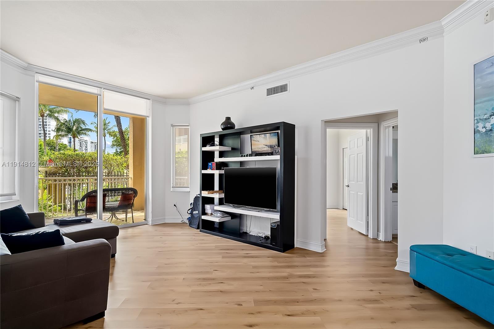 3001 NE 185th St #135, Aventura FL 33180