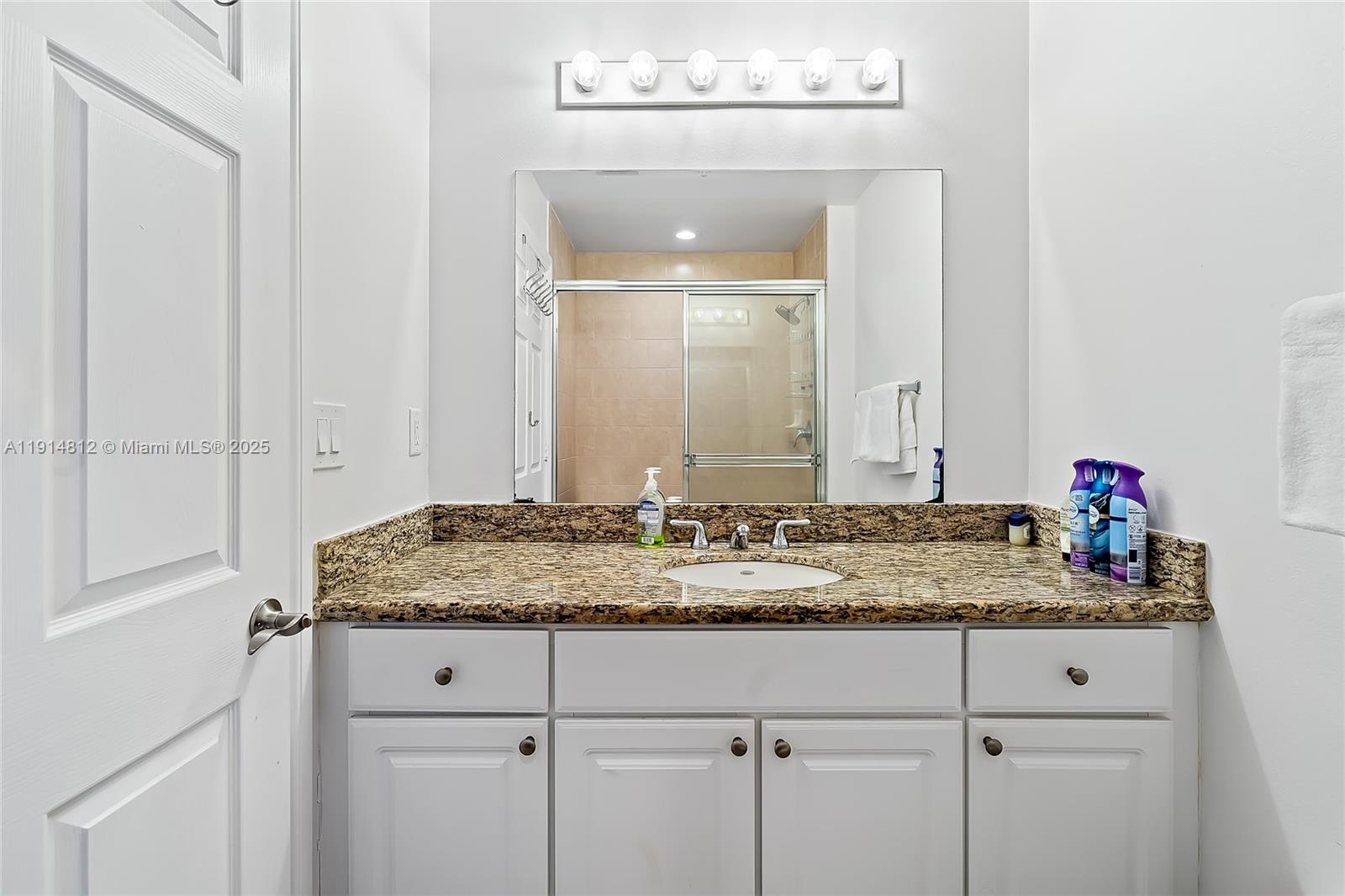 3001 NE 185th St #135, Aventura FL 33180