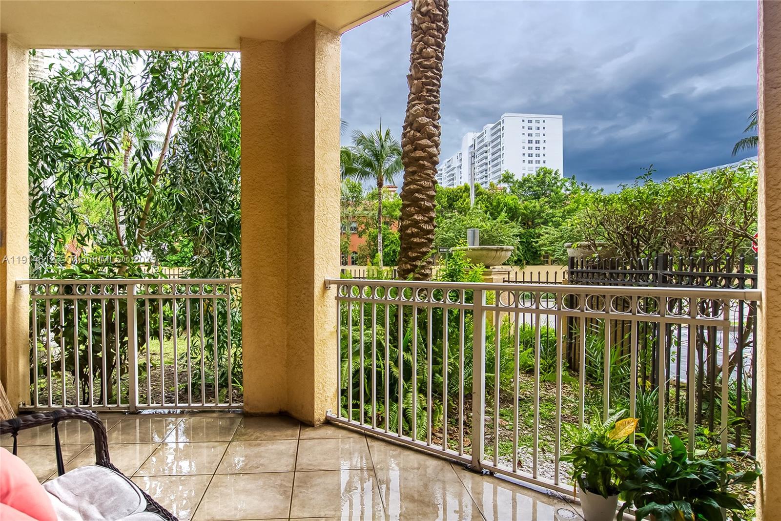 3001 NE 185th St #135, Aventura FL 33180
