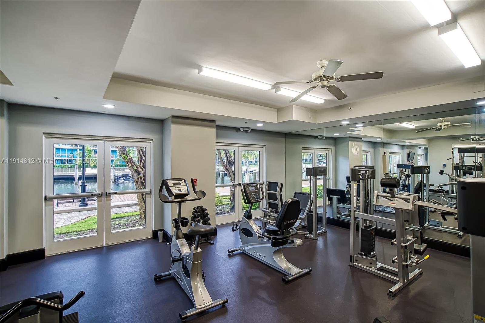 3001 NE 185th St #135, Aventura FL 33180