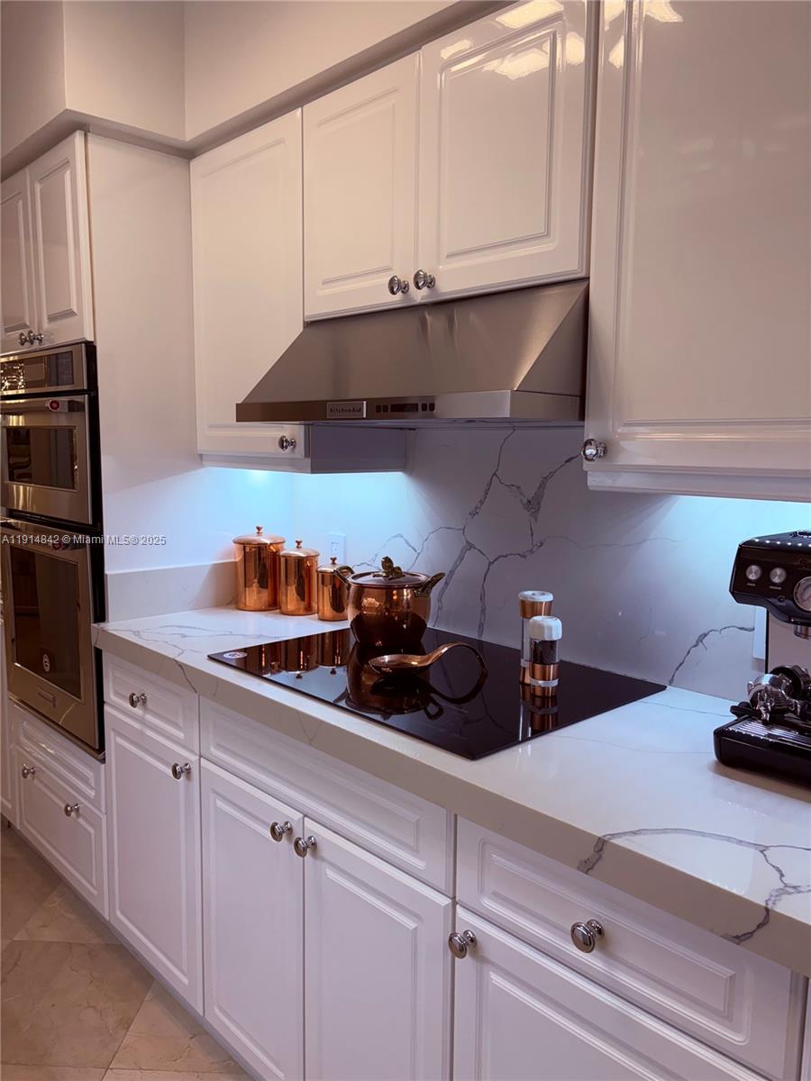 4779 Collins Ave #2302, Miami Beach FL 33140