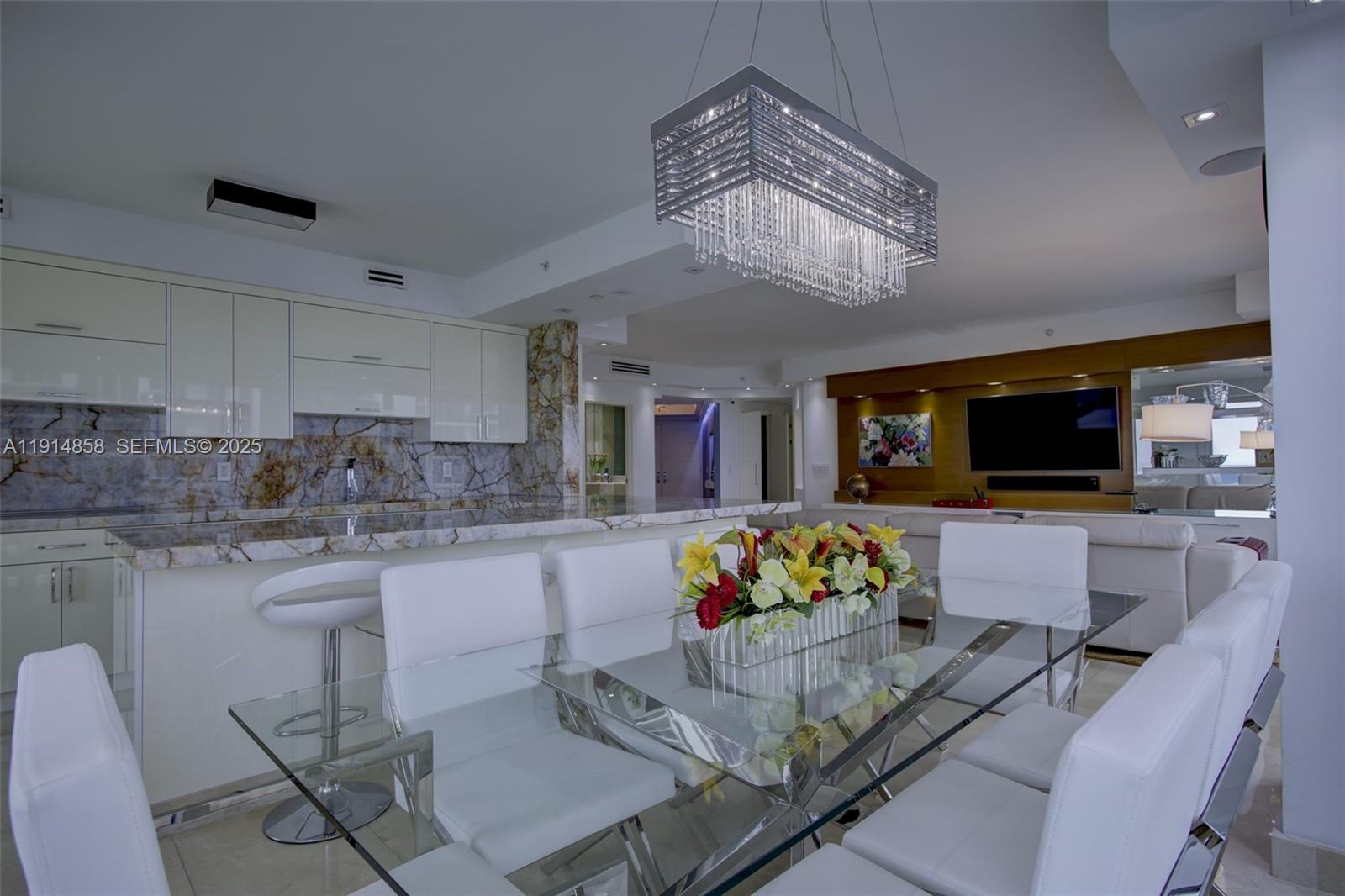 4775 Collins Ave #1601, Miami Beach FL 33140