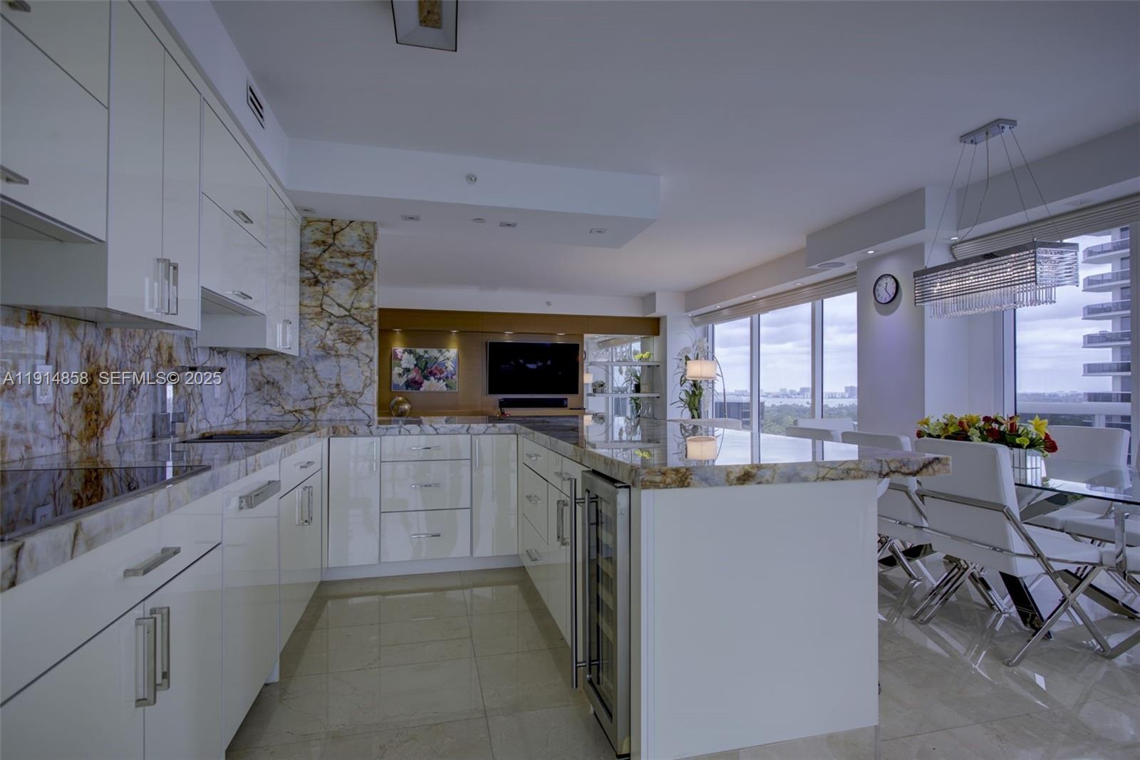 4775 Collins Ave #1601, Miami Beach FL 33140