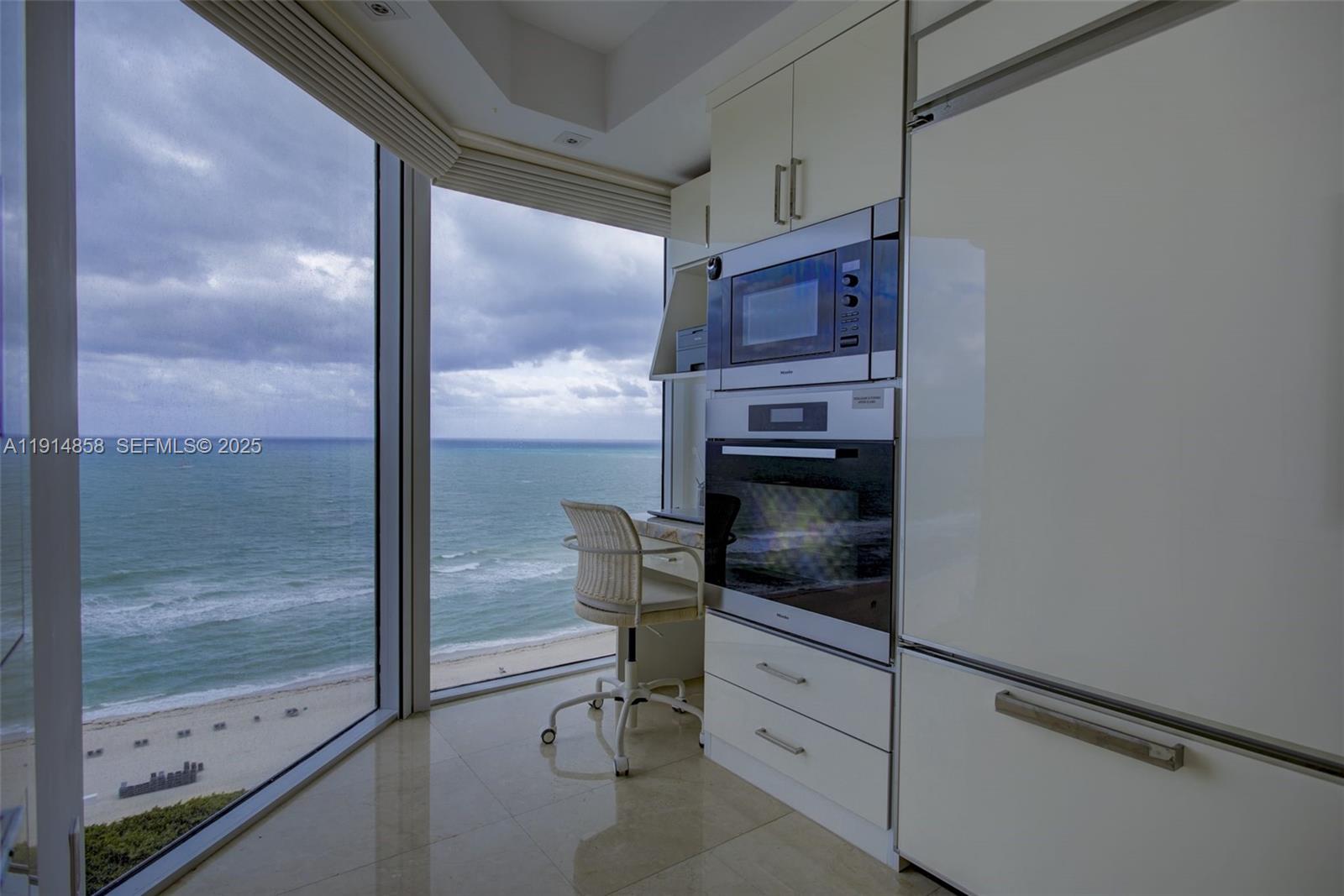 4775 Collins Ave #1601, Miami Beach FL 33140