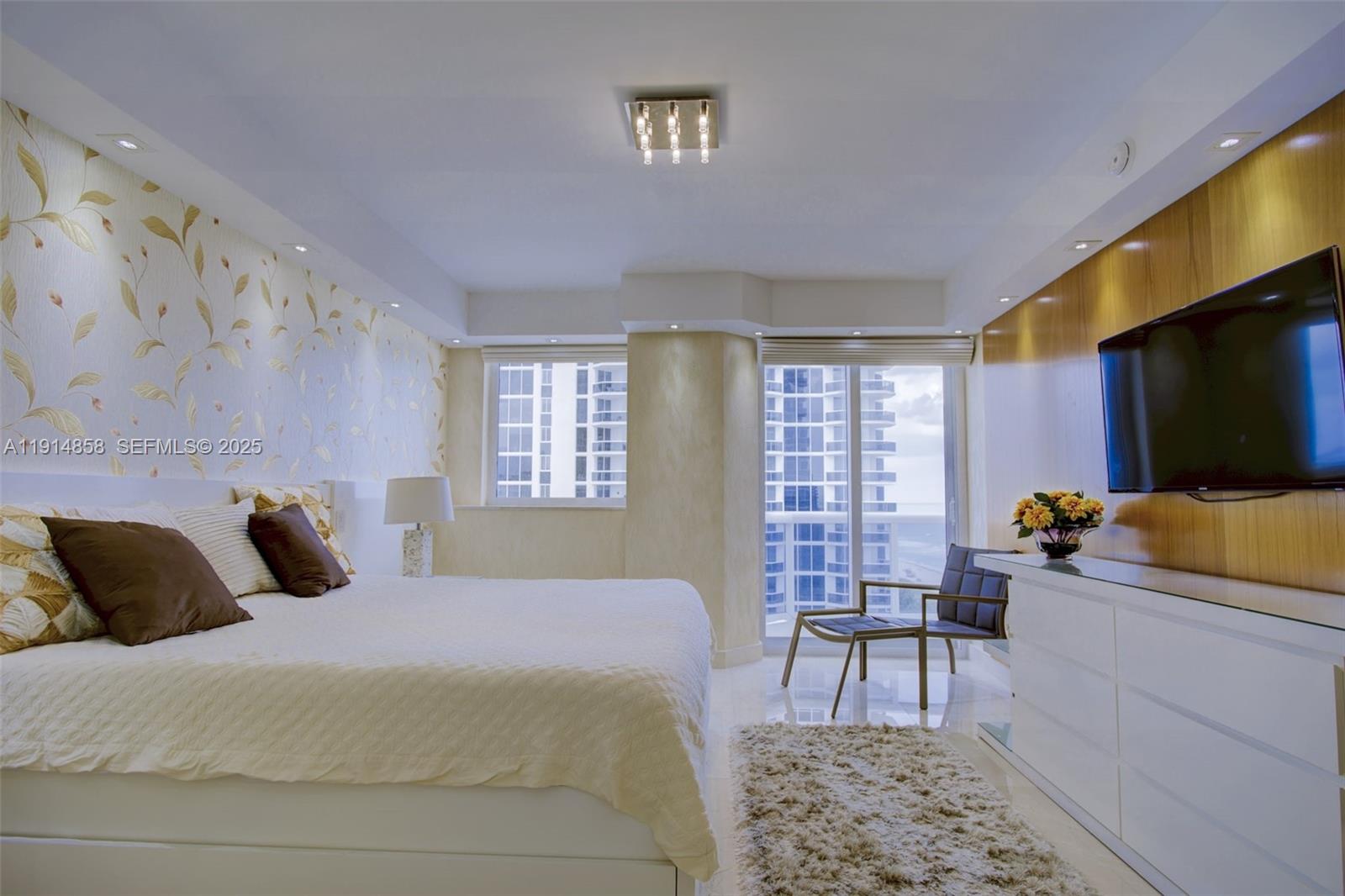4775 Collins Ave #1601, Miami Beach FL 33140