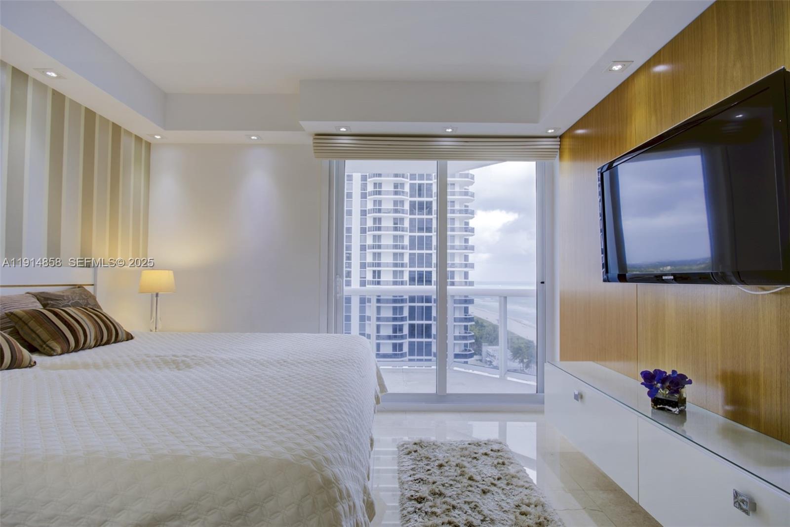 4775 Collins Ave #1601, Miami Beach FL 33140