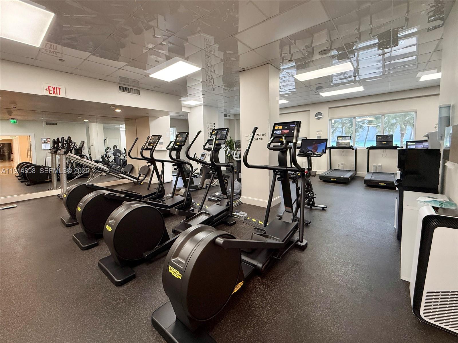4775 Collins Ave #1601, Miami Beach FL 33140
