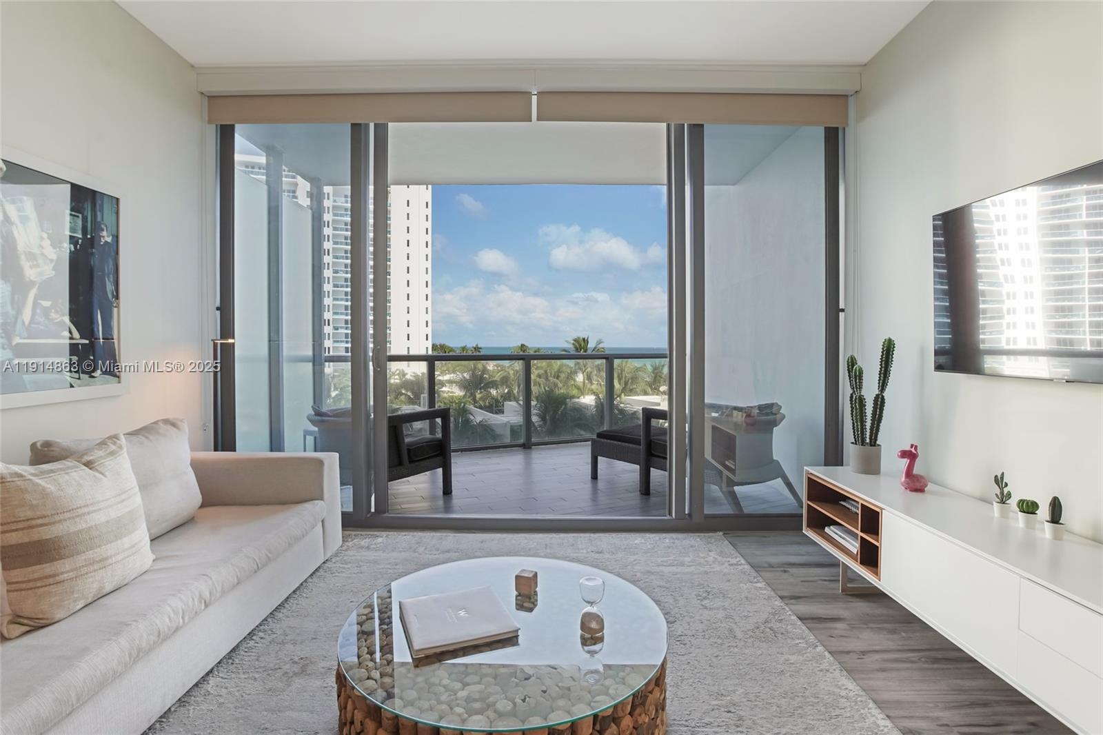 2201 Collins Ave #523, Miami Beach FL 33139