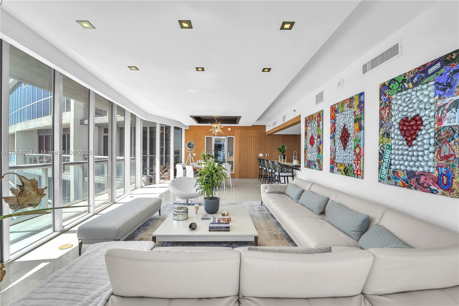 465 Brickell Ave #1001, Miami FL 33131