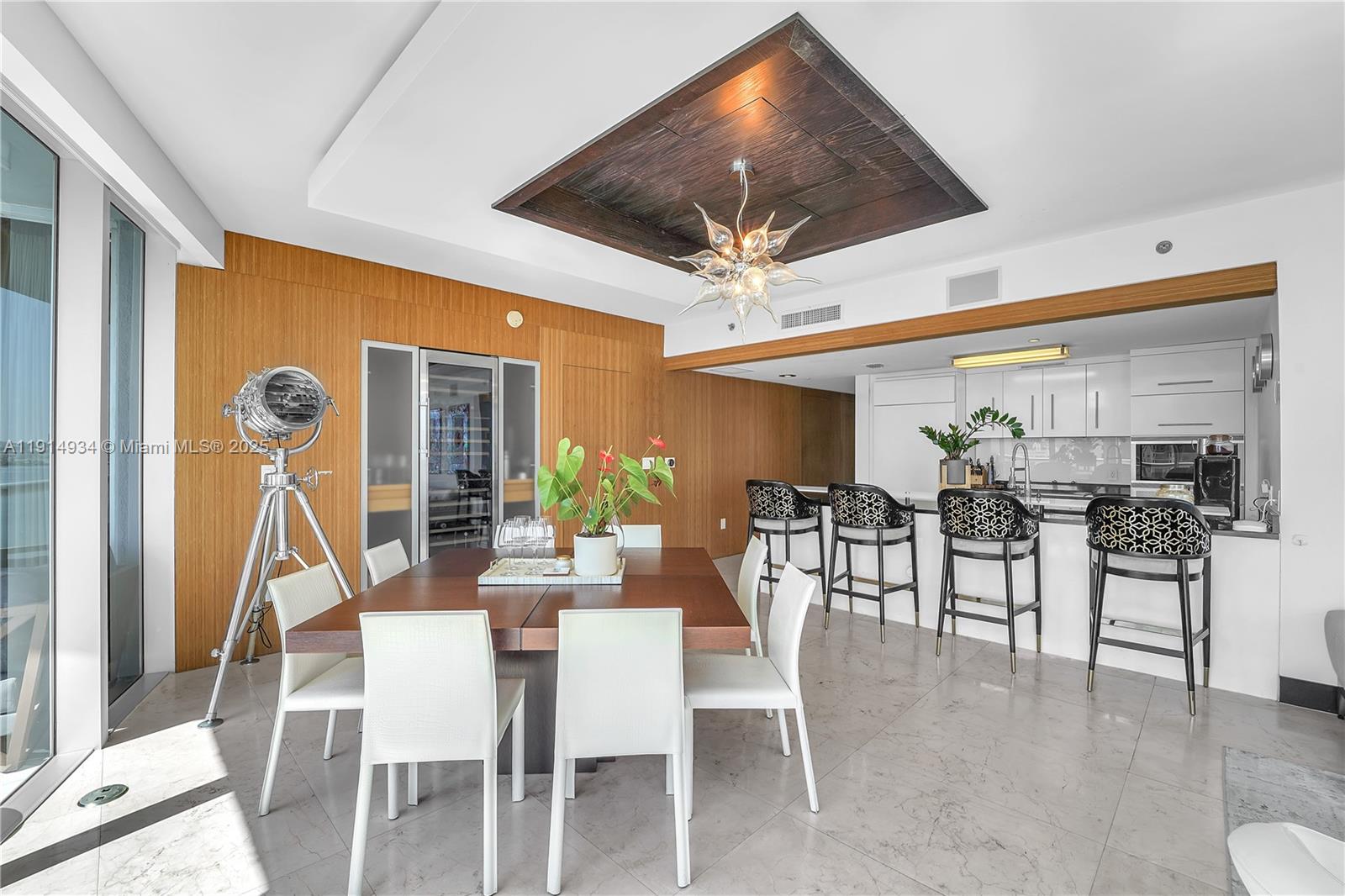 465 Brickell Ave #1001, Miami FL 33131