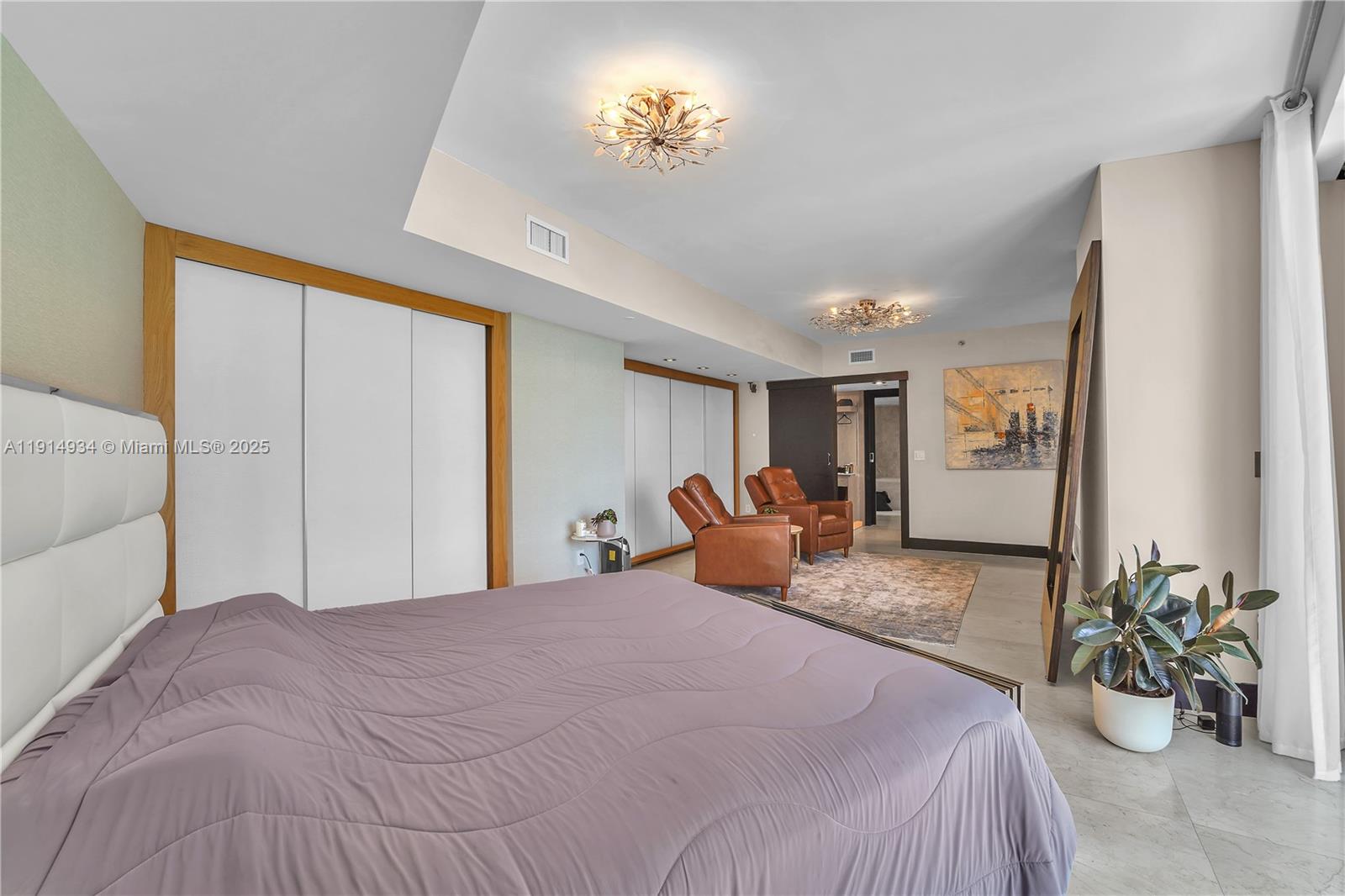 465 Brickell Ave #1001, Miami FL 33131