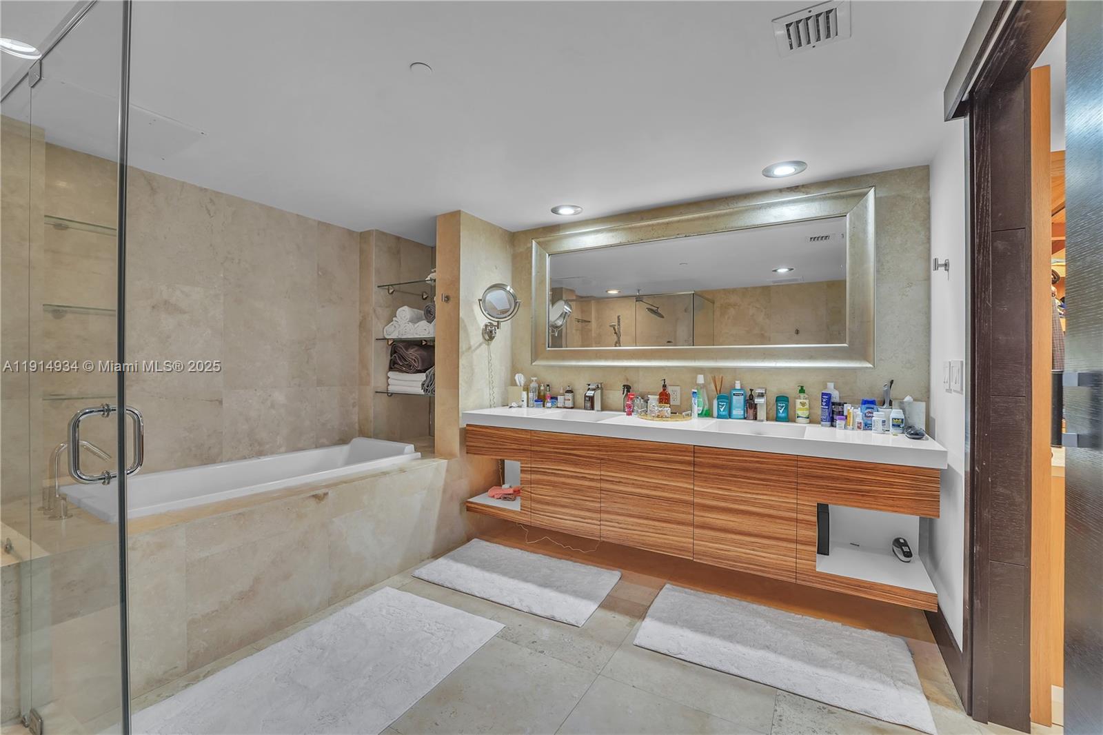 465 Brickell Ave #1001, Miami FL 33131