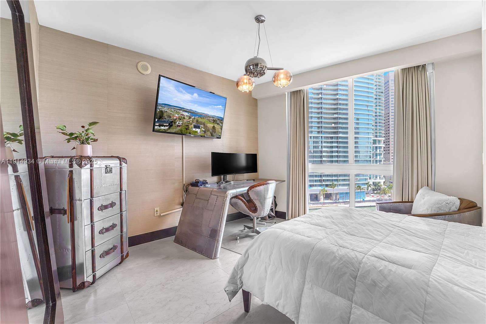 465 Brickell Ave #1001, Miami FL 33131