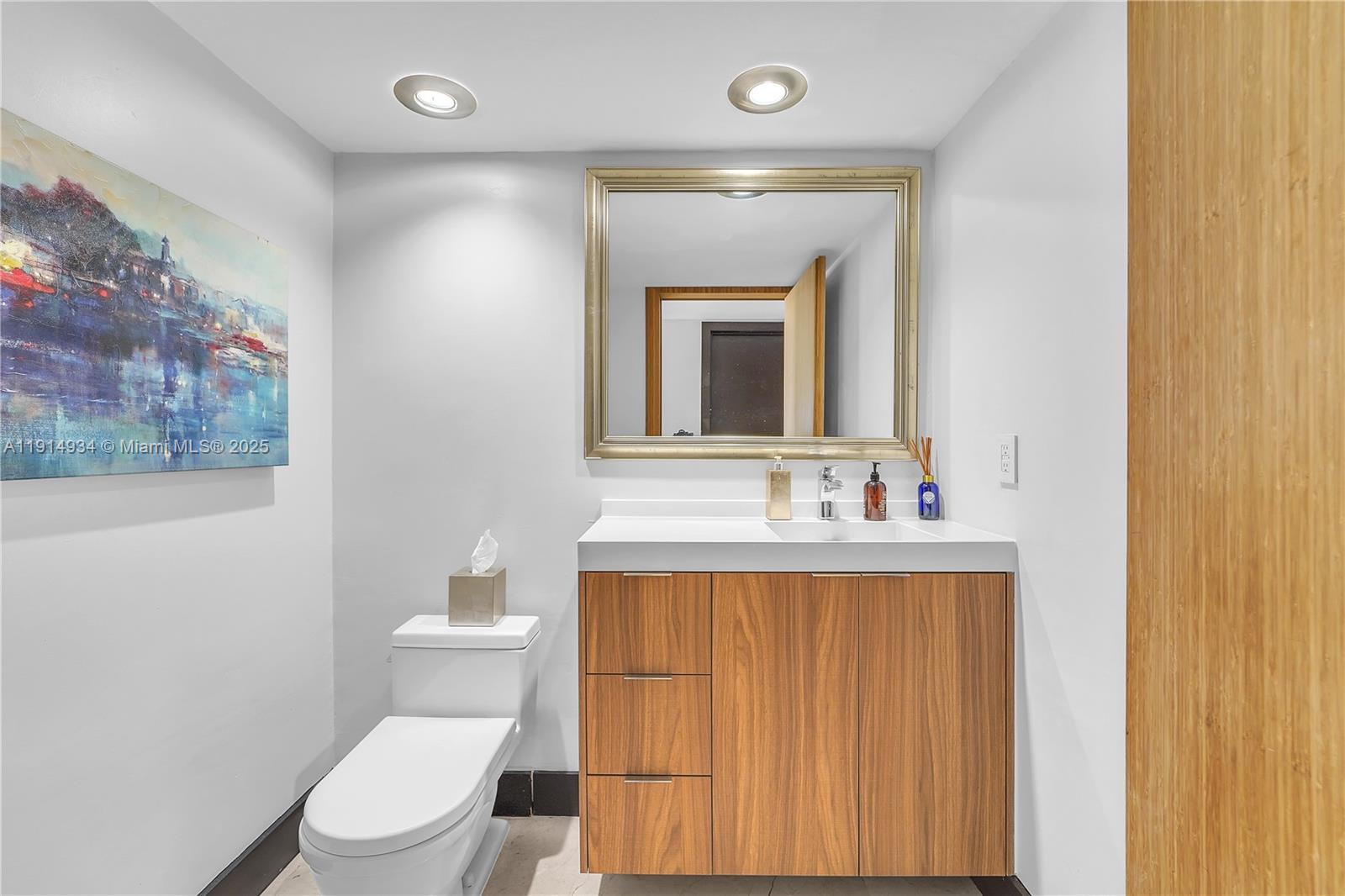 465 Brickell Ave #1001, Miami FL 33131