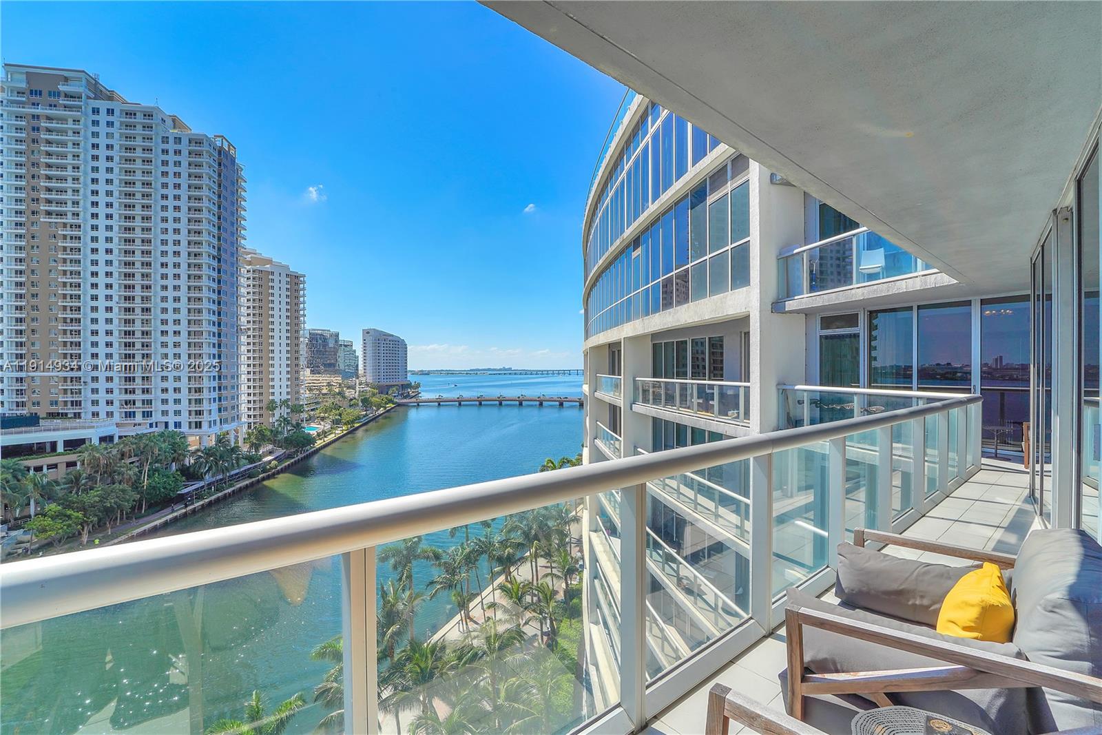 465 Brickell Ave #1001, Miami FL 33131