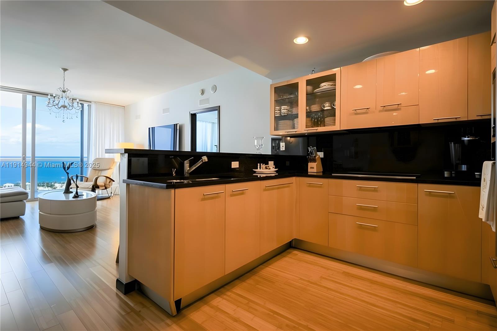 6799 Collins Ave #LPH04, Miami Beach FL 33141